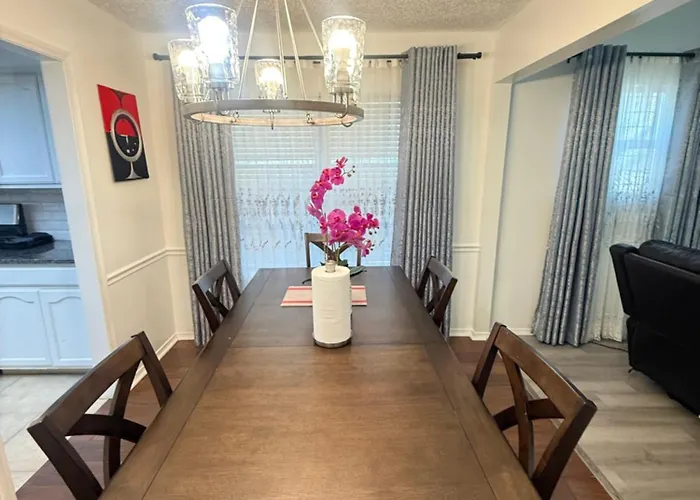 Emmanuel House Apartment *