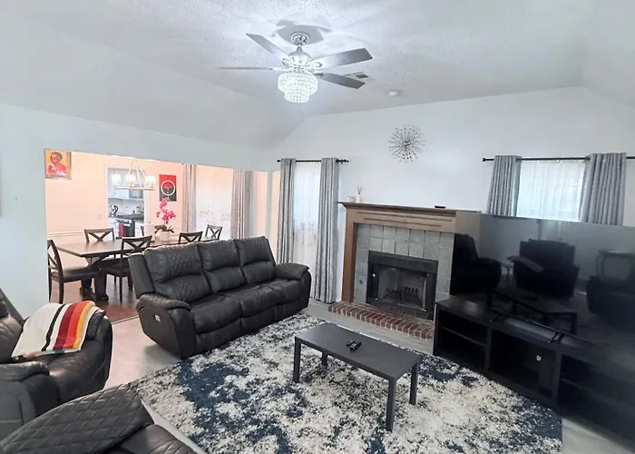 Emmanuel House Apartment *